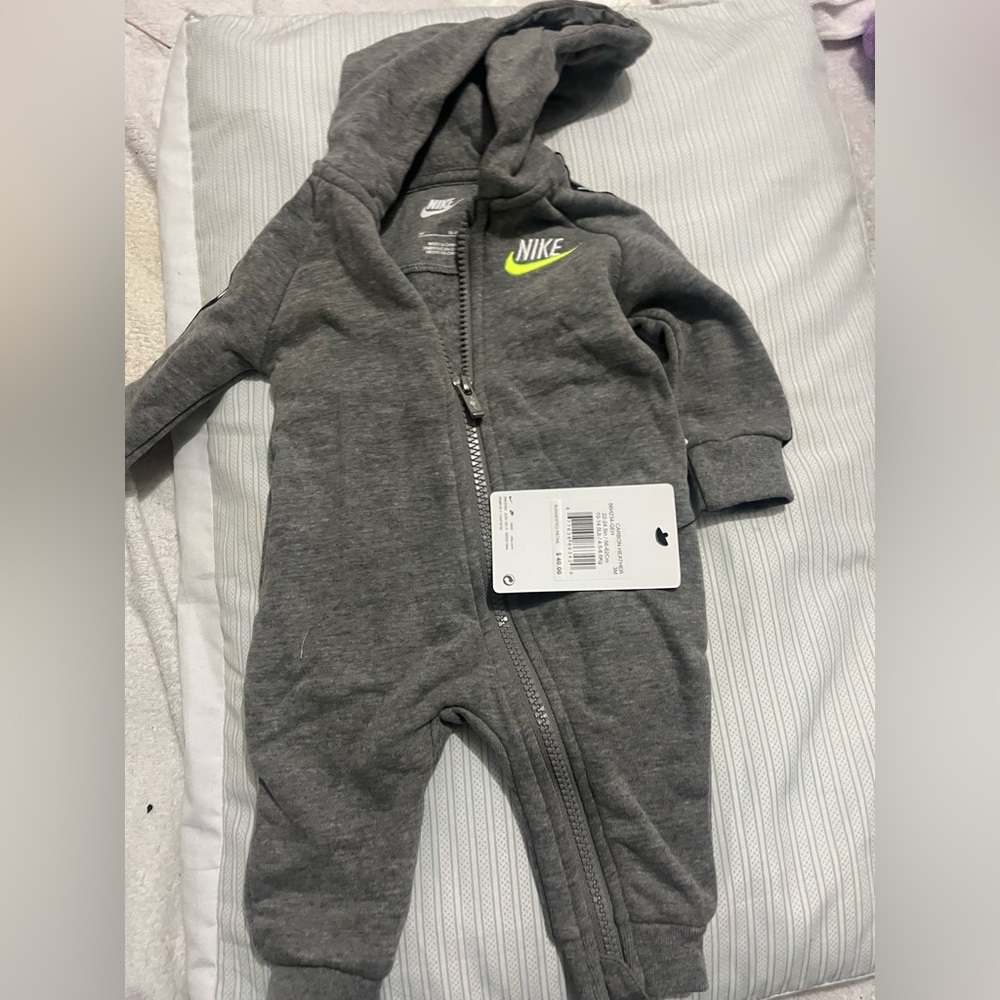 Nike baby sleepers bundle